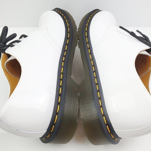 Dr. Doc Martens Lamper White Patent Leather Shoes 26754 Low Top Women's 11 NWOT - Picture 7 of 12